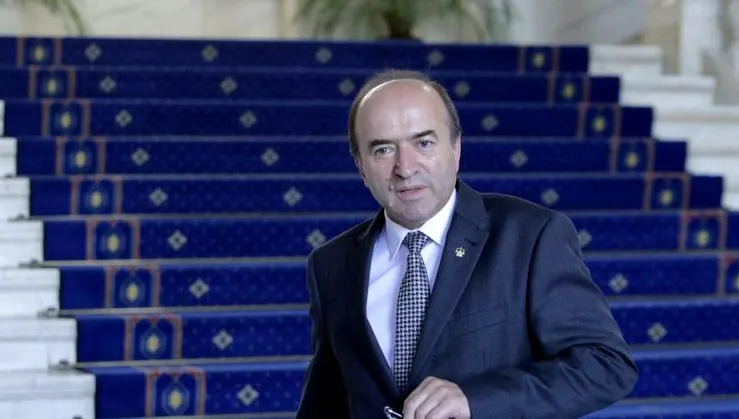 Tudorel Toader a făcut anunțul despre Augustin Lazăr, apoi a revenit cu un PS. Iohannis, vizat