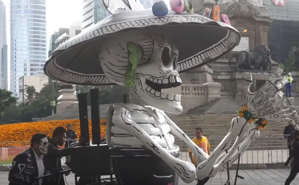 Parada de Ziua Morţilor pe străzile din Mexic IMAGINI SPECTACULOASE