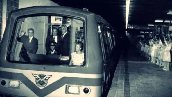 Imagini inedite din prima zi în care a circulat metroul bucureştean, 16 noiembrie 1979