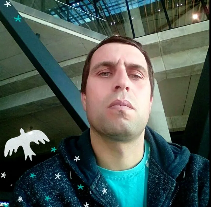 Și-a ucis soția de față cu copiul, iar apoi a făcut live pe Facebook