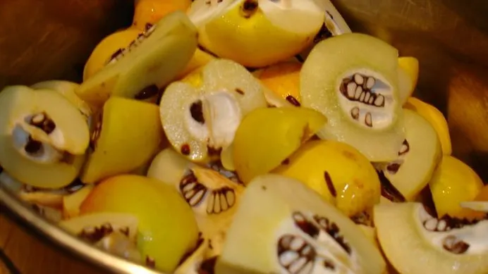 Fructele de toamnă care ard grăsimile. Dieta care te slăbeşte cu 10 kg
