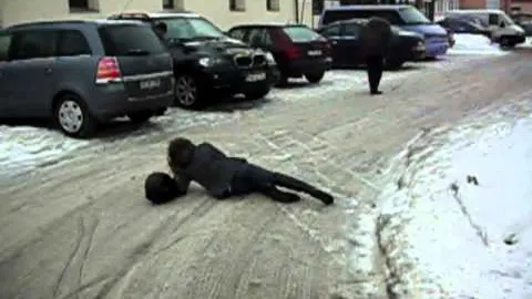 Ce să faci să nu aluneci pe gheață 