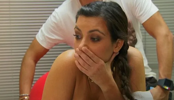 Profa poreclită "Kim Kardashian de la catedră" le-a trimis clipuri XXX elevilor şi a făcut sex cu ei