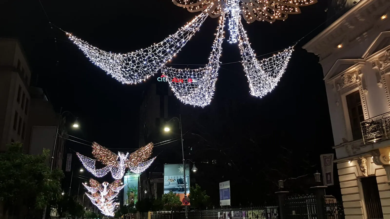 Luminițe de Crăciun // Spectacol în București. Ce se pregătește
