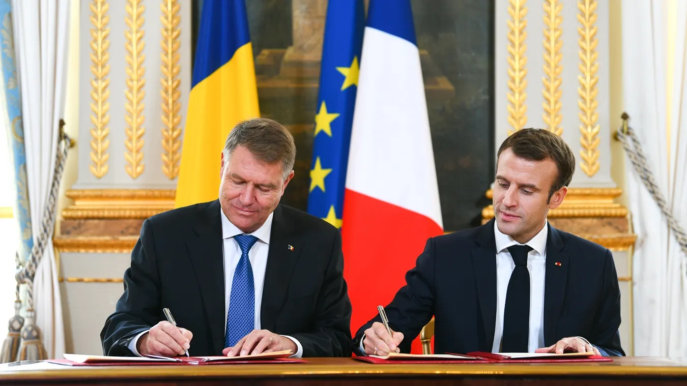 Undă verde pentru parteneriatul strategic dintre România şi Franţa. Ce au semnat Iohannis şi Macron