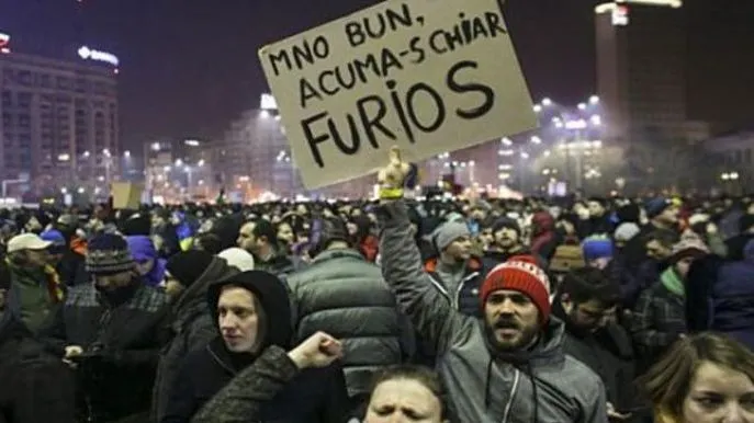 Condamnat pentru că a instigat la proteste pe Facebook