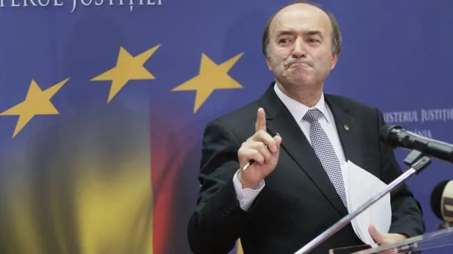 Toader îi dă replica lui Iohannis:"Folosește dublu standard la evaluări"