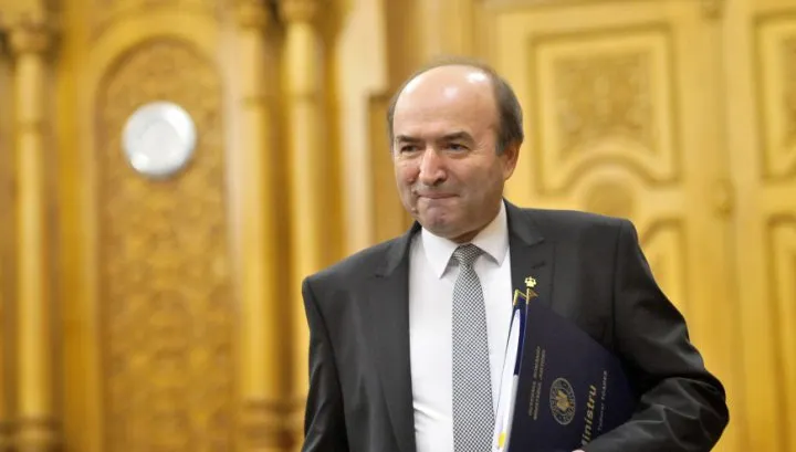Toader, nou atac: Lazăr şi-a numit consilier personal procurorul care l-a intervievat pentru funcţie