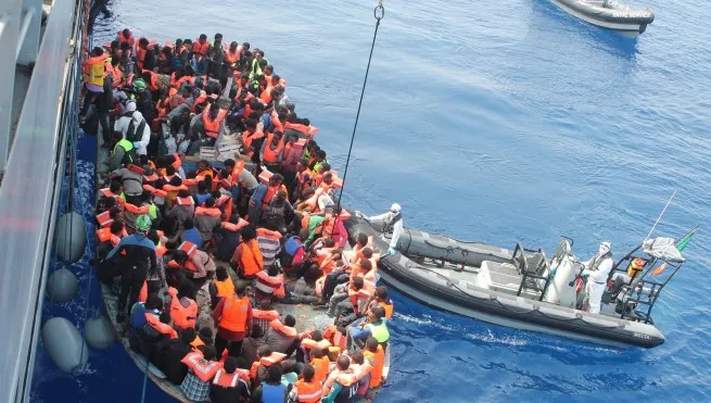 Peste 150 de guverne adoptă luni pactul ONU privind migraţia