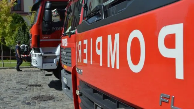 Un bărbat din Botoşani a murit într-un incendiu provocat de o sobă supraîncălzită