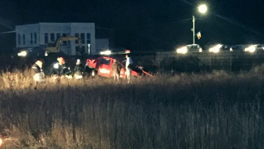 Maşină lovită de locomotivă în Cluj. Un bărbat, resuscitat la faţa locului