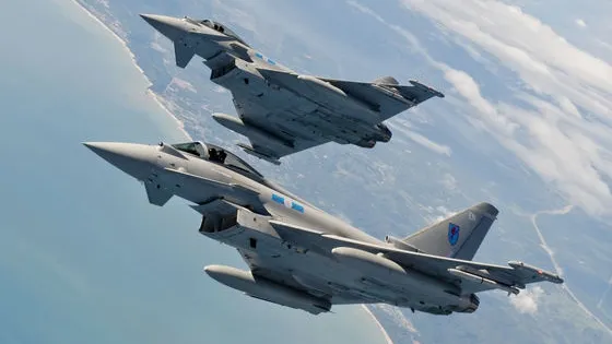 Avioane militare din mai multe țări, manevre comune de apărare împotriva unui eventual atac al SUA