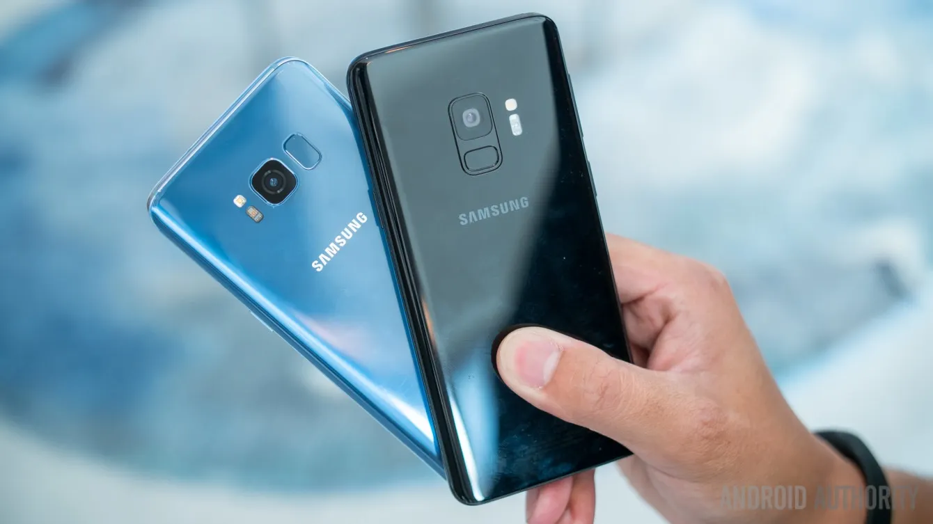 eMAG – Ce telefoane mobile au scos la inaintare in promotia de Craciun! Reduceri chiar si de 50%