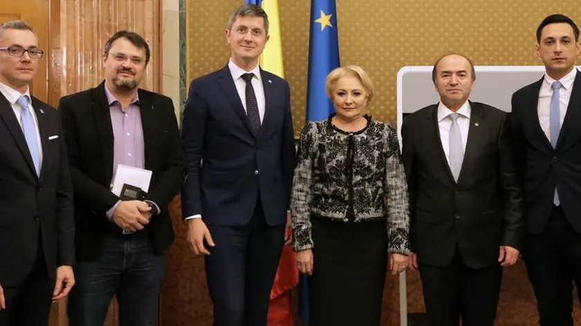 Barna: Premierul și ministrul Justiției spun că nu dau OUG pe amnistie și grațiere pentru moment