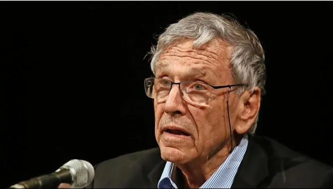 Amos Oz a murit, în urma unui cancer galopant