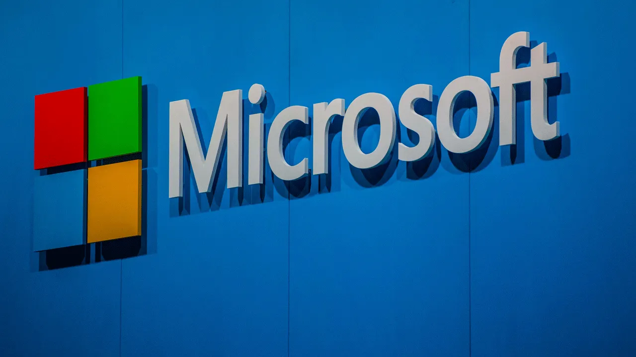 Defecțiunea majoră de la Microsoft "naște monștri". Val de TEORII ALE CONSPIRAȚIEI după incidentele globale provocate de o pană informatică a sistemului