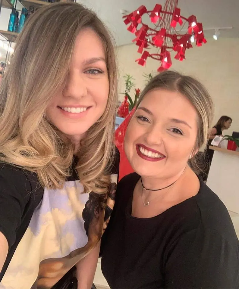 Simona Halep şi-a schimbat look-ul. Numărul 1 WTA arată diferit