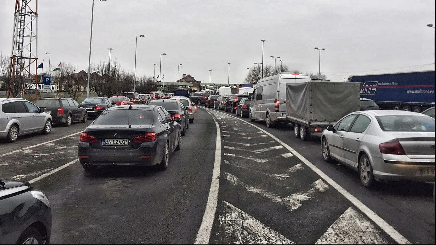 Vămile Petea și Urziceni, cele mai aglomerate din țară