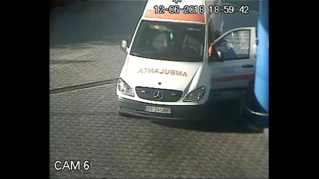 Angajaţii ambulanţei care furau combustibil, trimişi în judecată. Ce riscă aceștia
