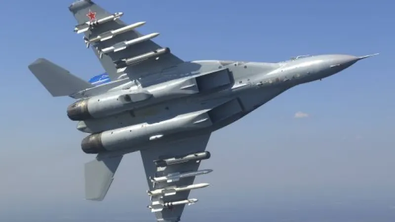 Alertă deasupra Mării Negre. Un avion rusesc interceptat de unul american. Manevre periculoase 