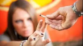 Cel mai cosumat drog din România. Vârsta ȘOCANTĂ la care se... încearcă substanțele