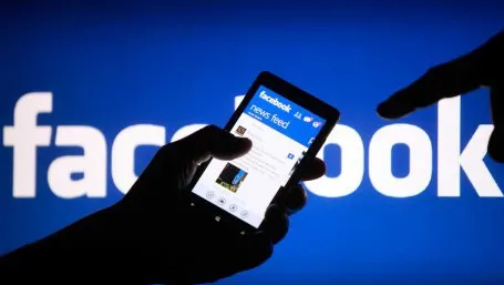 Incredibil! Pensionar încătuşat după ce a postat un film pe Facebook!