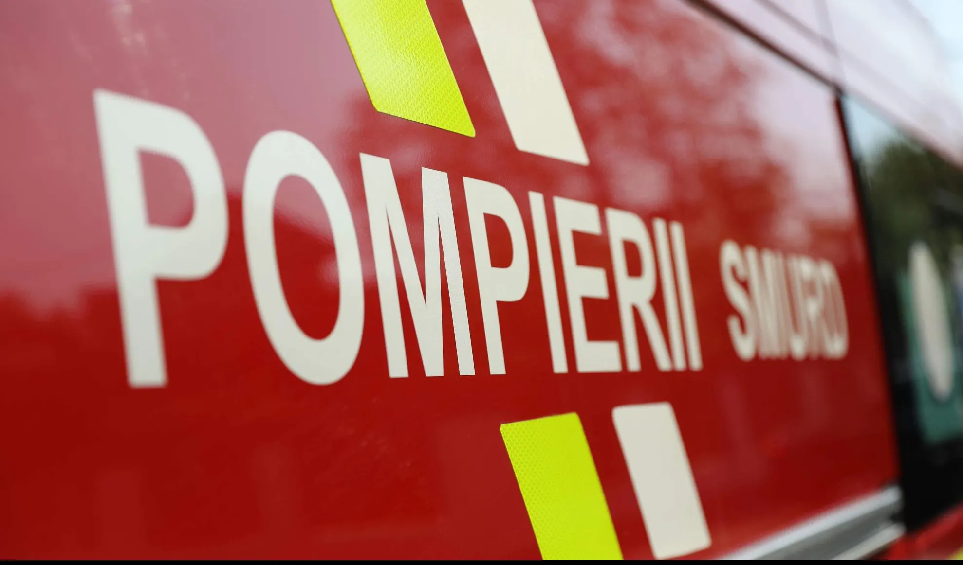 Incendiu la roata unui autocar în care se aflau zeci de persoane