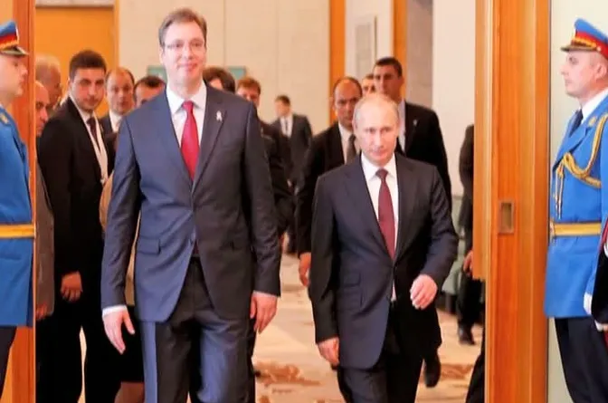 Președintele sârb, Aleksandar Vucic, decorat de Putin