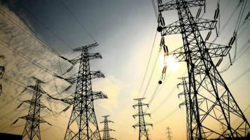 Ordonanţa lui Orlando scumpeşte curentul. Record de energie importată sâmbătă seară