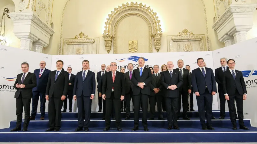 STUDIU | Ce știu românii despre preluarea conducerii rotative a UE