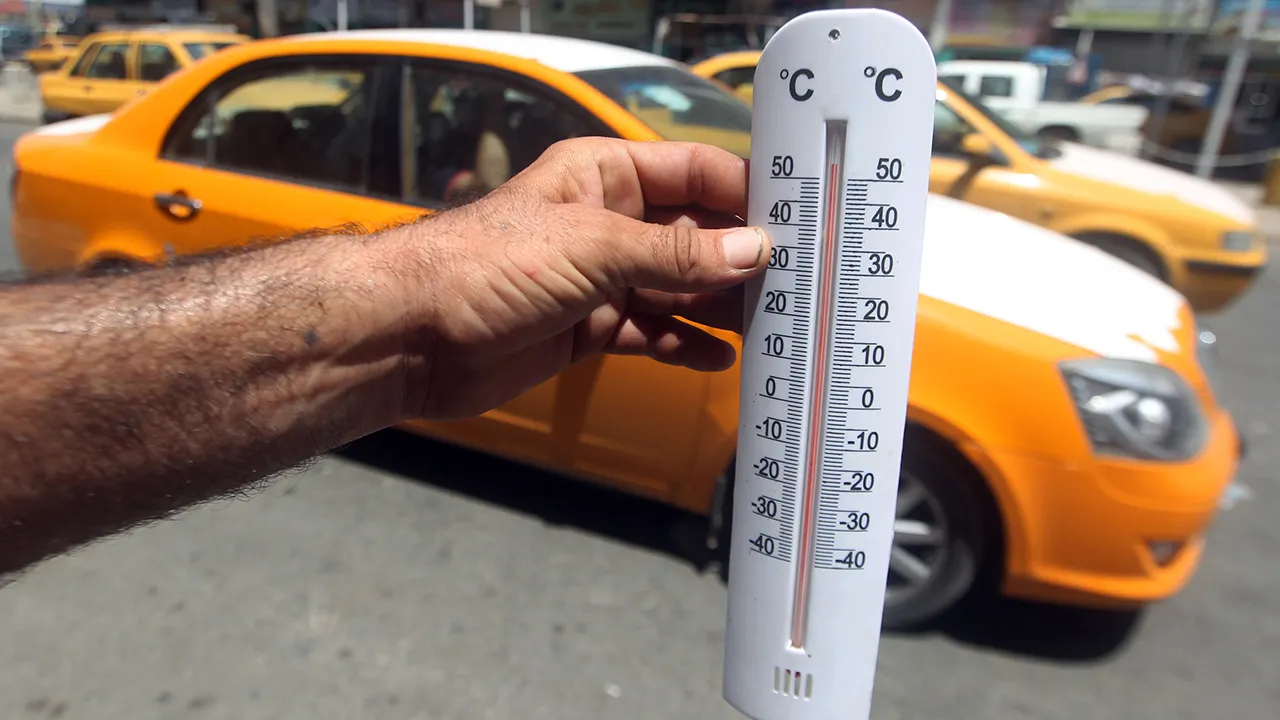 Alertă! Temperturi record: 50 de grade la umbră!