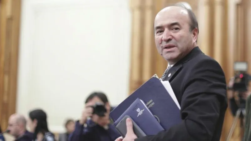 Tudorel Toader, acuzat că a mințit în Financial Times, în atacul la adresa lui Kovesi
