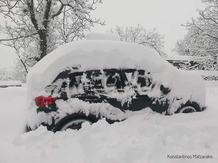 Căderi masive de zăpadă în Grecia. Școli și drumuri închise