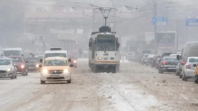STB: Circulaţia mai multor tramvaie şi troleibuze, blocată sâmbătă dimineaţă - UPDATE