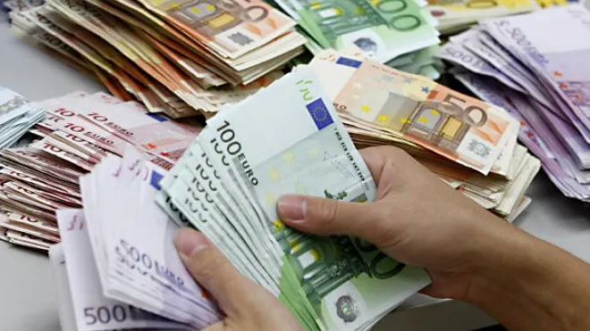 Creditarea a luat având în ianuarie, în ciuda creșterii ROBOR și a devalorizării leului