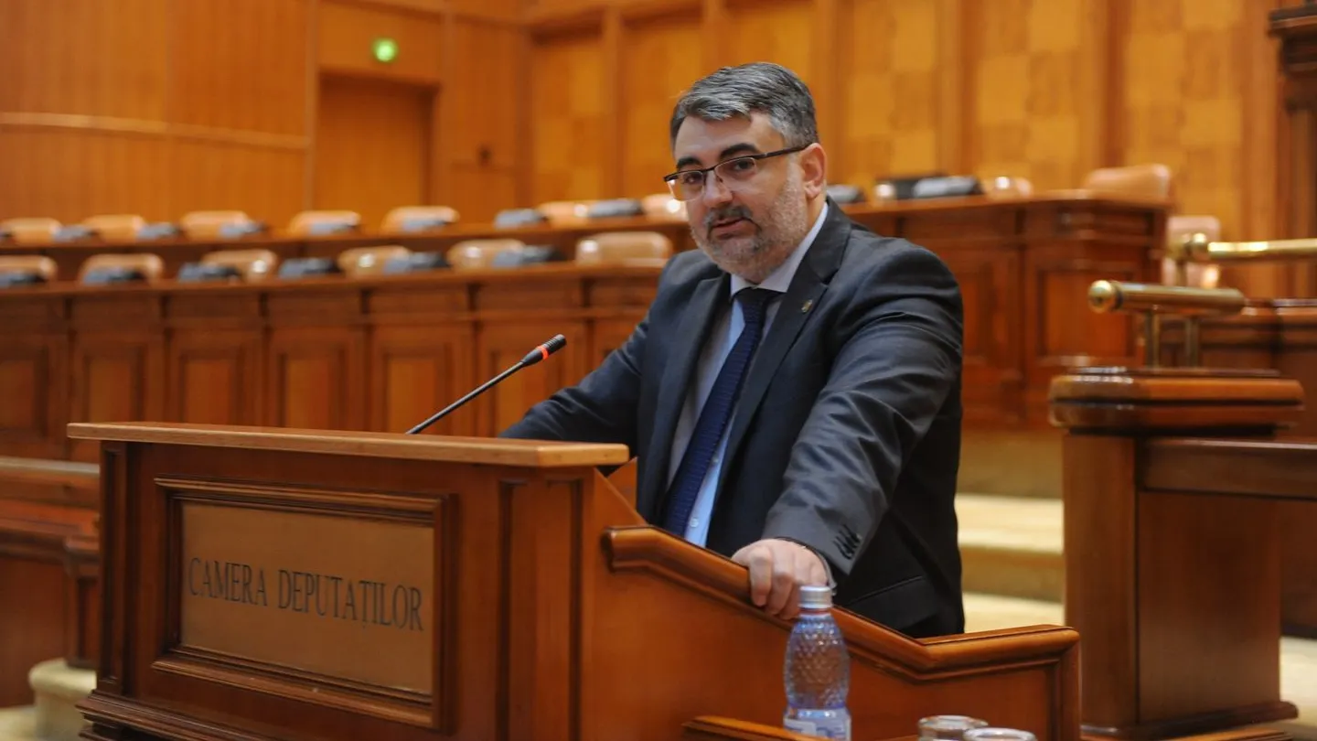 Un pesedist demisionar se întoarce în grupul deputaților PSD după trei luni