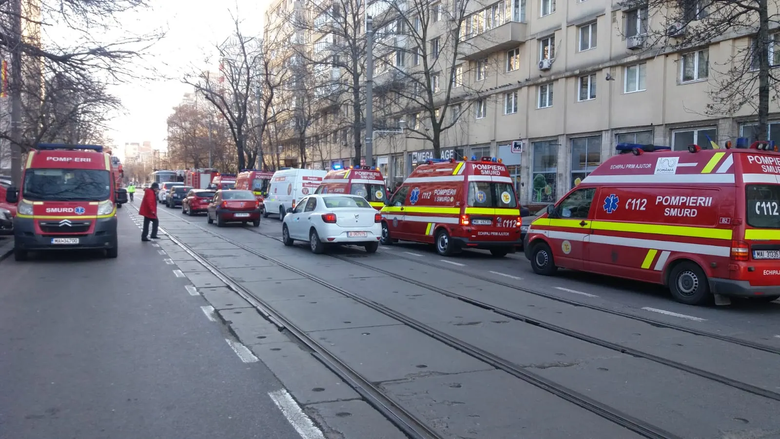 Incendiu violent într-un bloc de 10 etaje din Capitală. Focul a pornit de la LIFT - VIDEO