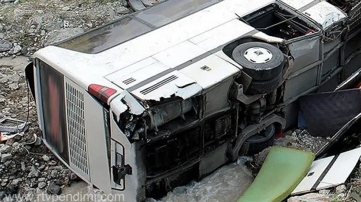 Tragedie! Accident cumplit: cel puțin 13 oameni au murit
