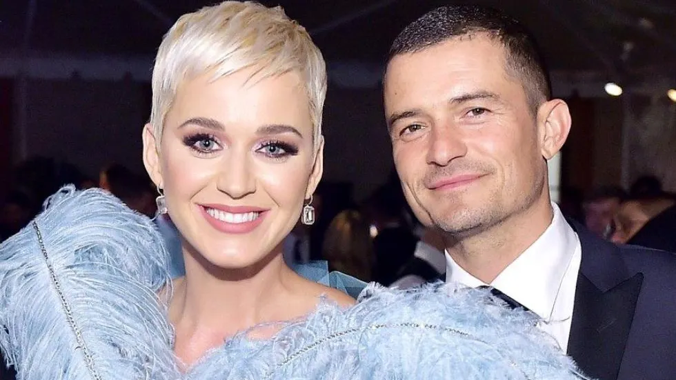 Katy Perry și Orlando Bloom s-au logodit