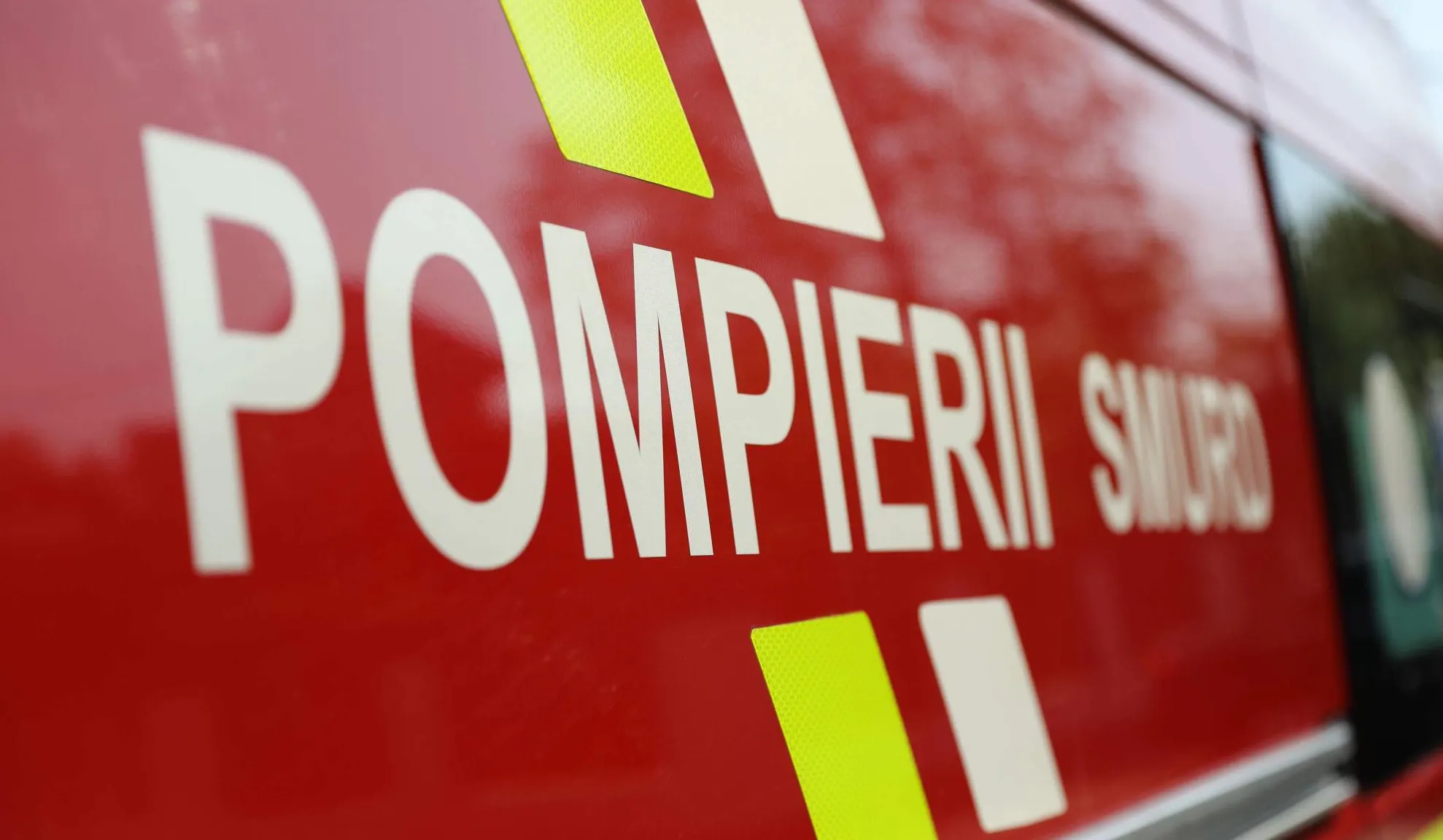 Animale mistuite în incendiu, la Mihăilești. De supărare, o femeie a făcut infarct și a murit