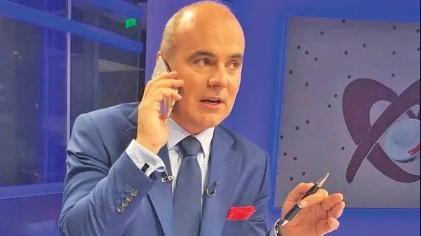 Rareş Bogdan a fost ameninţat de Dragnea. Răspunsul tăios al realizatorului a venit în direct