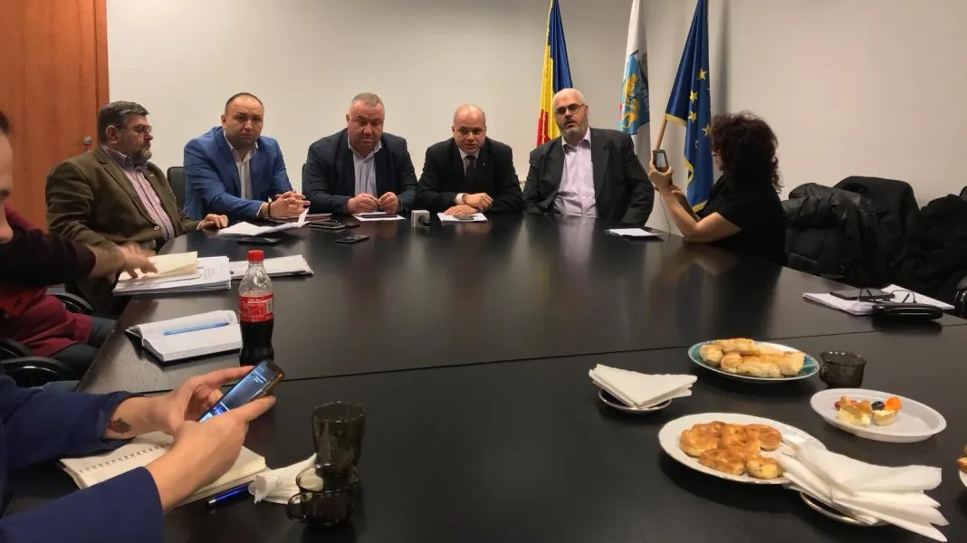 Scandal între Primăria Ploiești și Apa Nova, pe tema avariei care a lovit orașul