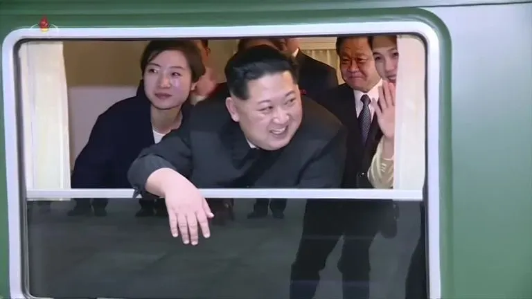 Kim Jong-Un a venit cu trenul blindat la summit-ul cu Donald Trump