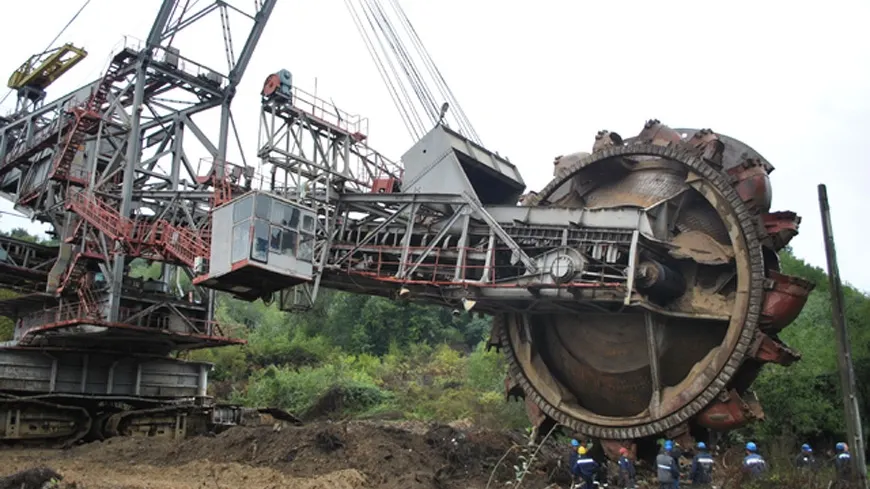 Un miner și soția acestuia, prinși cu bunuri furate dintr-o carieră