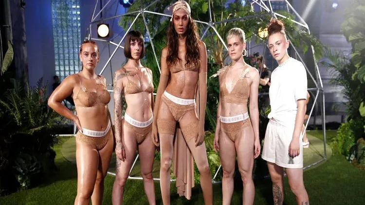 Noile modele de lenjerie intimă redefinesc cuvântul "sexy"
