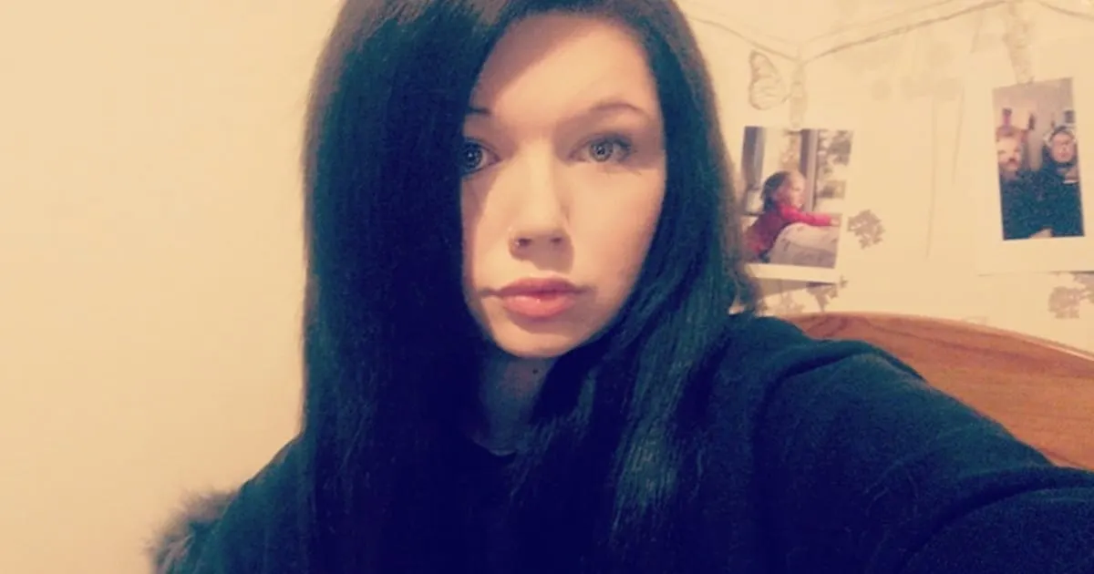L-a cunoscut pe Tinder, dar nu l-a plăcut.3 luni mai târziu a primit un mesaj ce a dus-o în depresie
