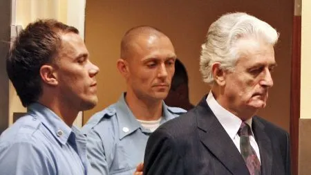 Radovan Karadzici, condamnat la închisoare pe viaţă pentru genocid