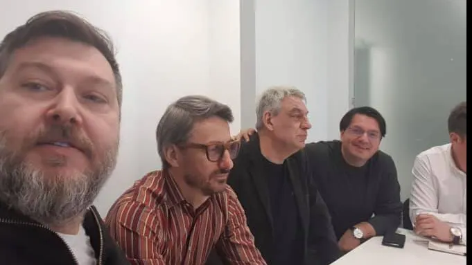 Prima imagine cu Mihai Tudose, înapoi la treabă. Cum se simte fostul premier