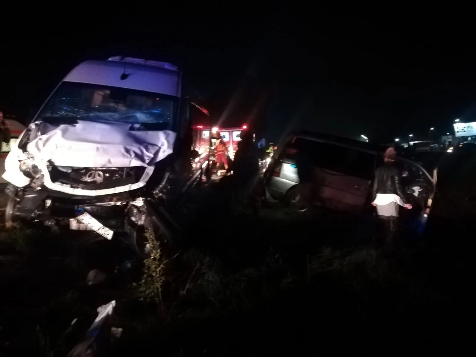 ACCIDENT rutier EXTREM de grav în Iași: două microbuze s-au izbit! Peste 25 de VICTIME!