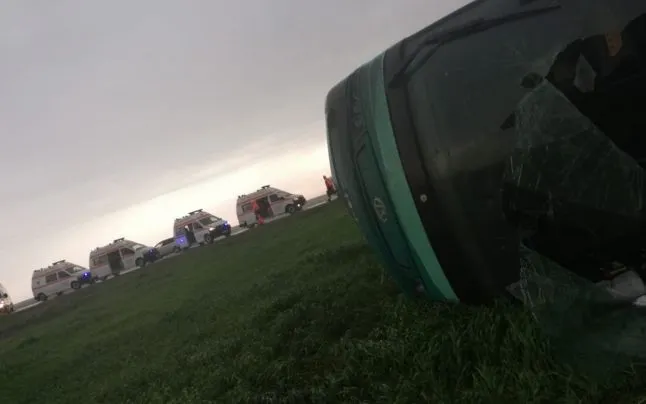 Cum a fost aruncat prin aer de tornadă autocarul din Călărași